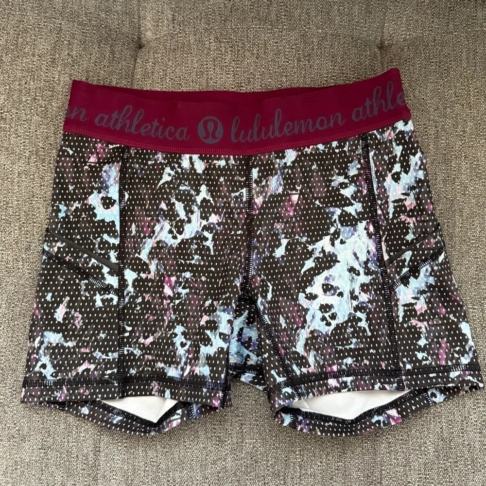 Lululemon What The Sport Short Floral Sport Tranquil Blue Dashing Purple Sz 6